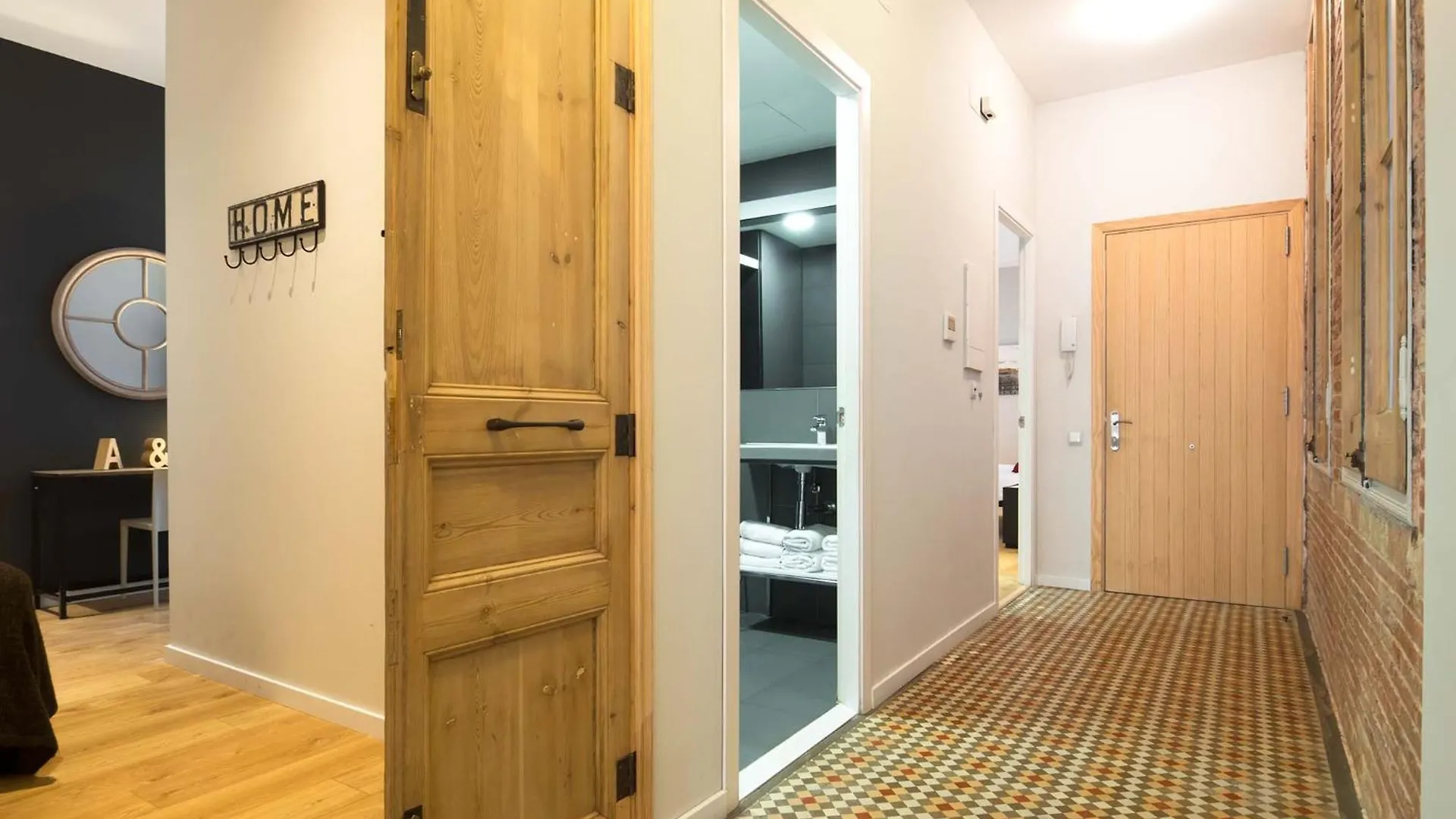 Rent Top Apartments Rambla Catalunya Барселона