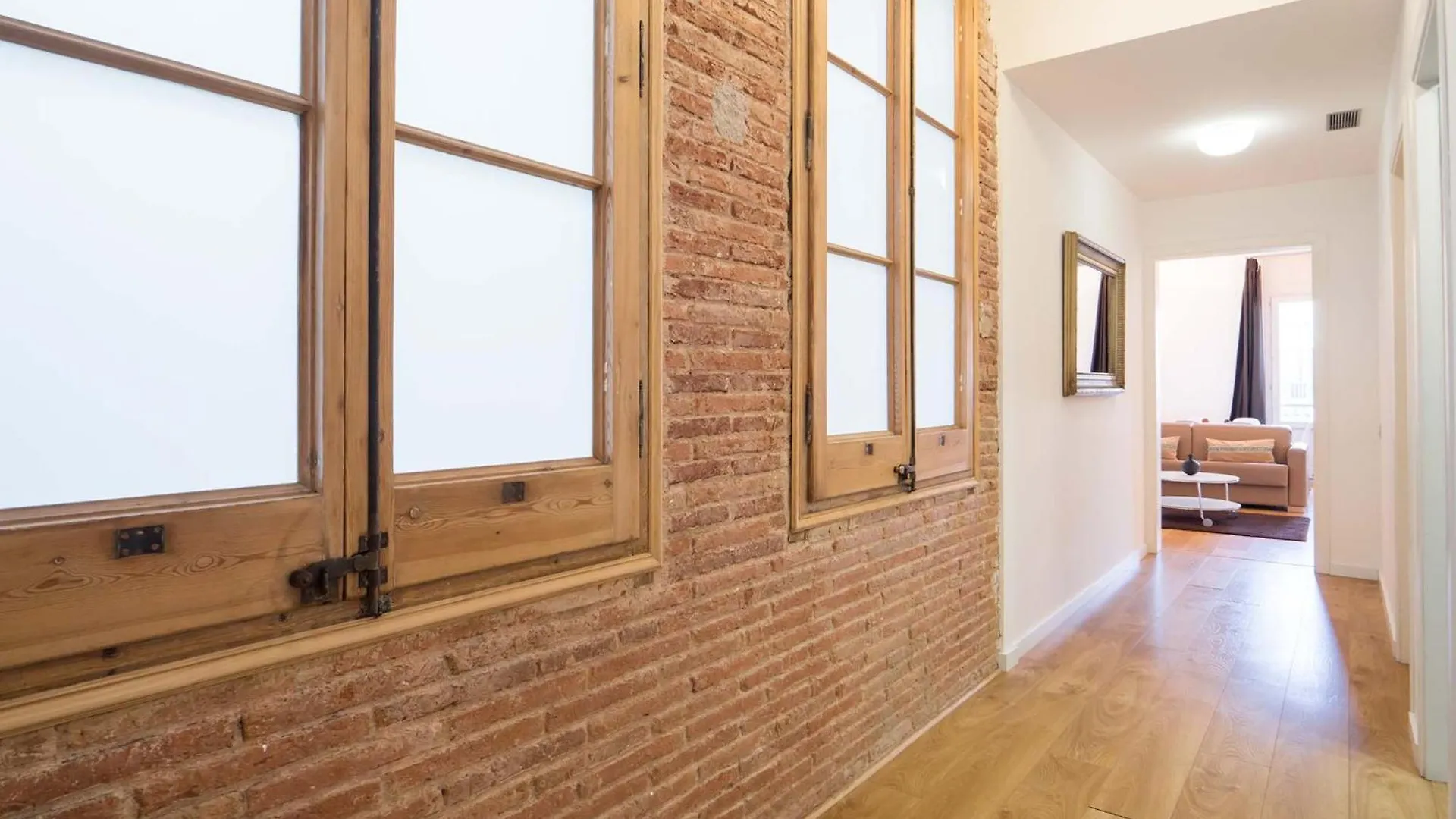 Rent Top Apartments Rambla Catalunya Барселона 0*,  Испания