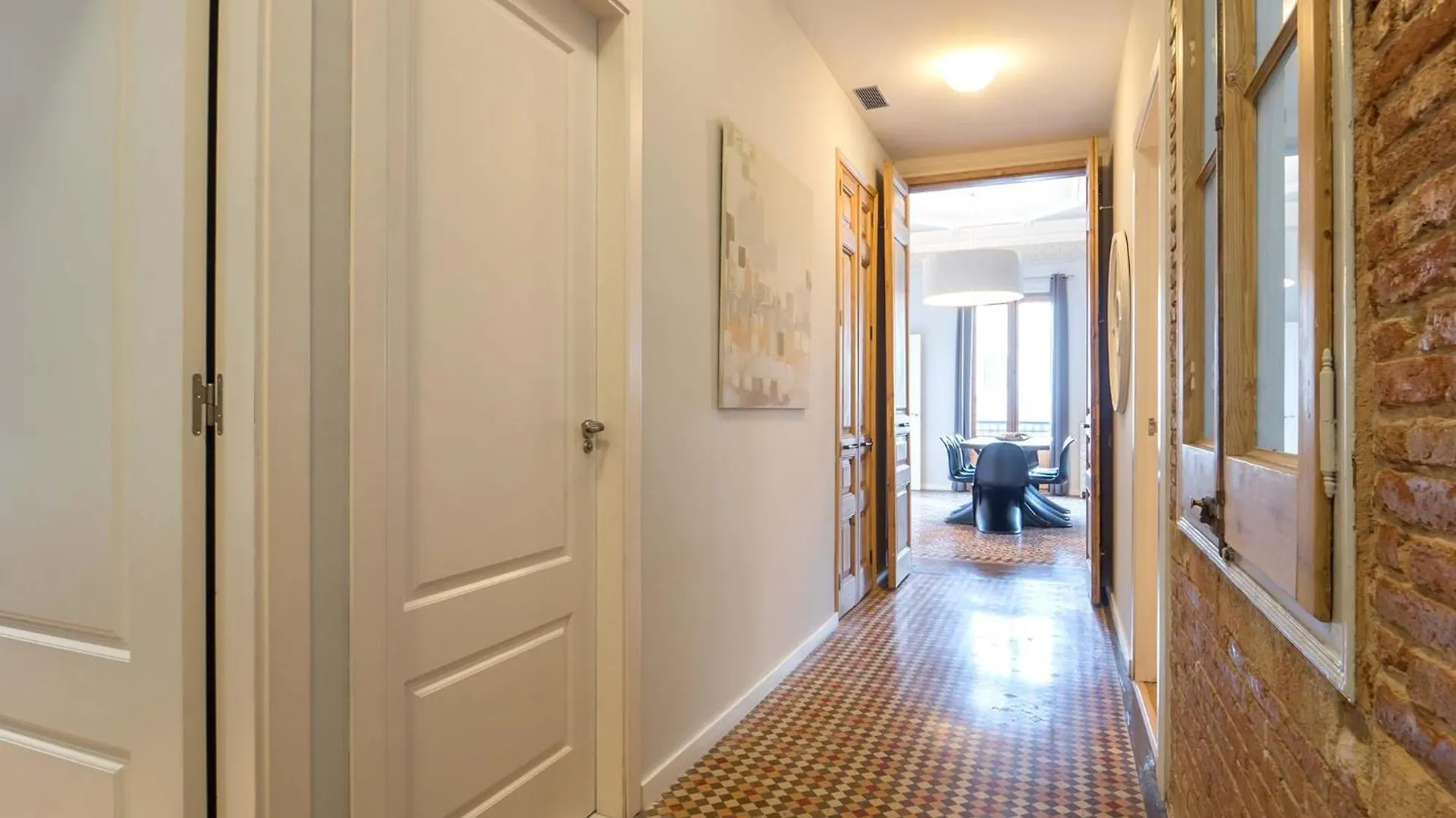 Rent Top Apartments Rambla Catalunya Барселона