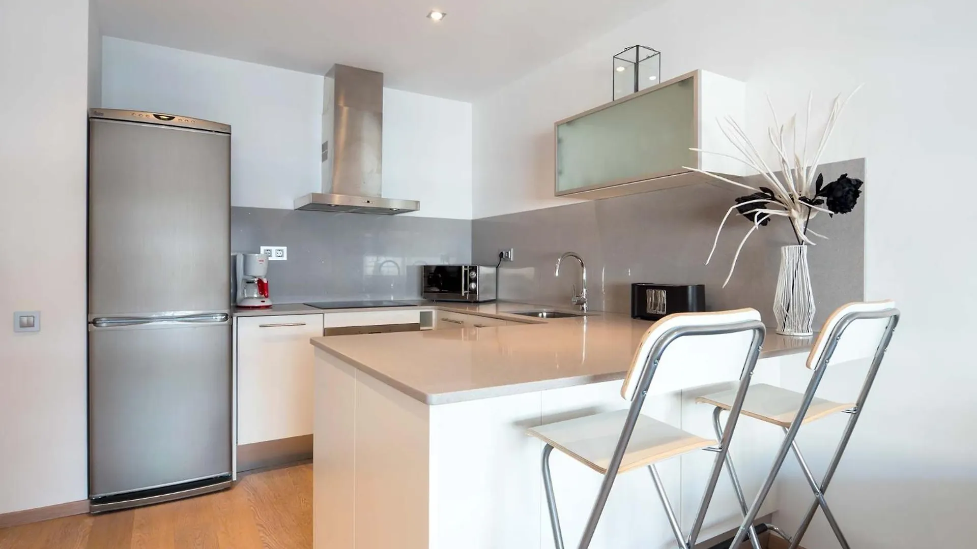 Rent Top Apartments Rambla Catalunya Barcellona 0*,  Spagna