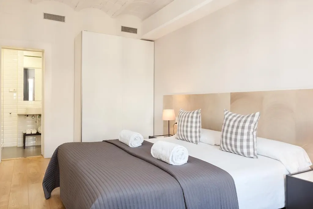 Rent Top Apartments Rambla Catalunya Барселона 0*,  Испания